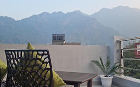 Hotel Foothill By Around Stays Tapovan